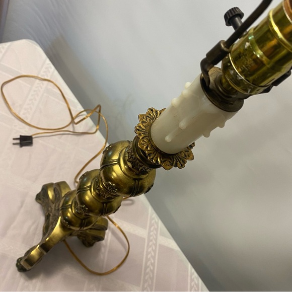 Elegant Gold Table Lamp brass vintage Regency style. No lampshade - Picture 11 of 16